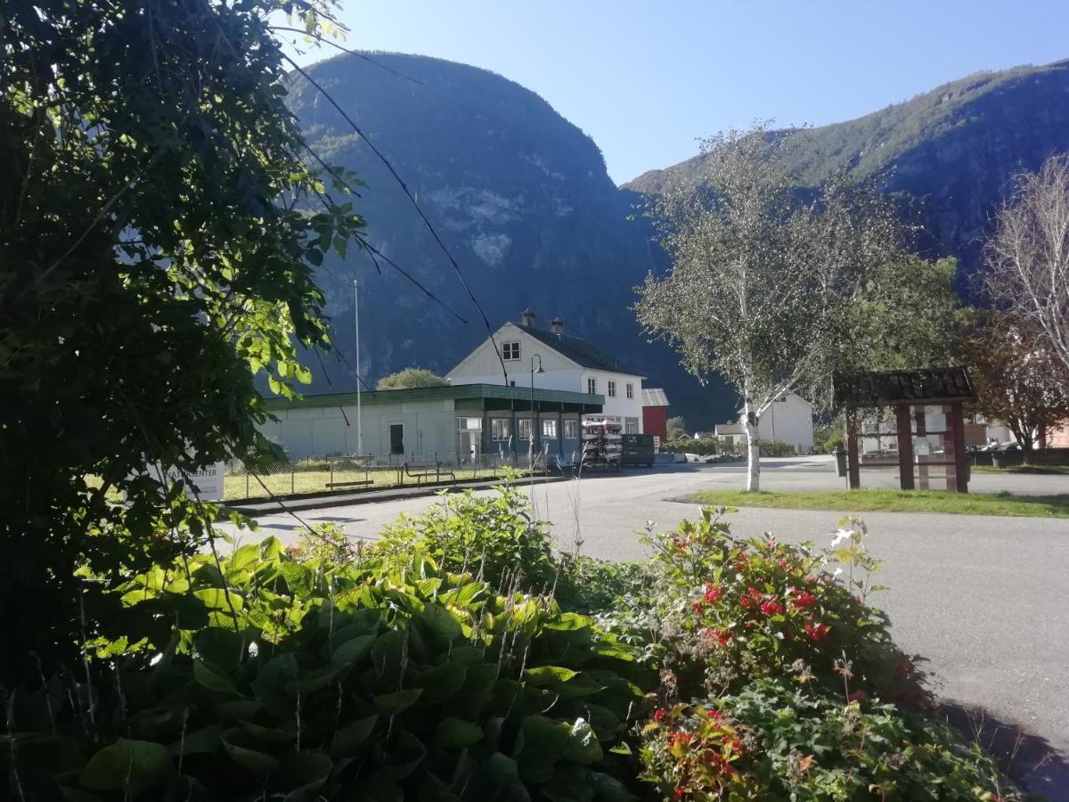 Adventure Hotel & Guesthouse Eidfjord New Buitenkant foto